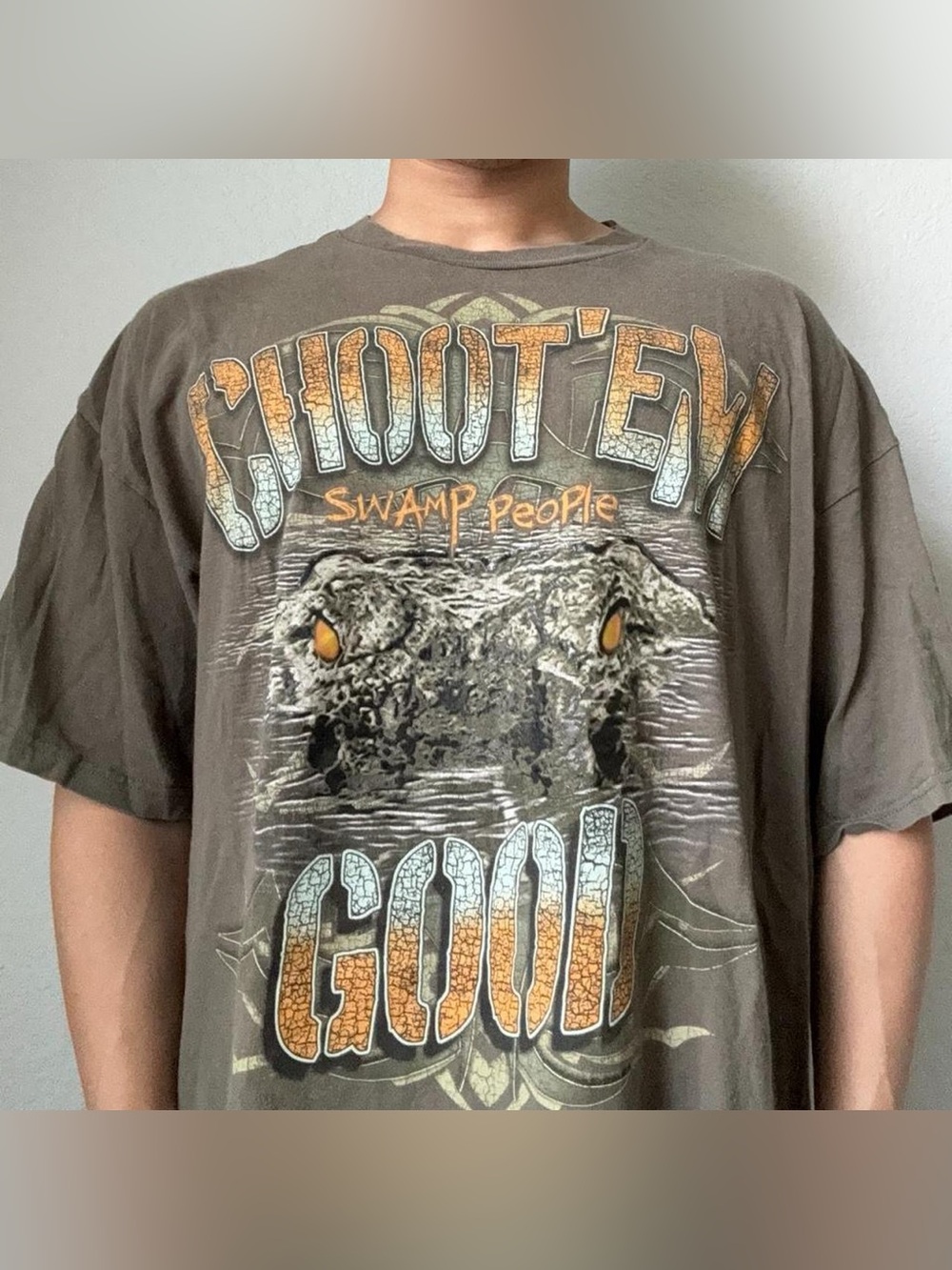 Vintage 2000s Shoot 'Em Swamp People Graphic Green Tee Shirt